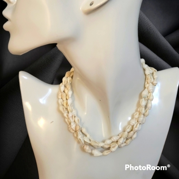 3/$30 Long Seashell Beaded Lei Mermaidcore Necklace - Picture 1 of 6